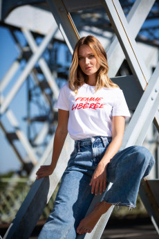Photo de T-SHIRTS COL ROND Tshirt FEMME LIBEREE chez French Disorder