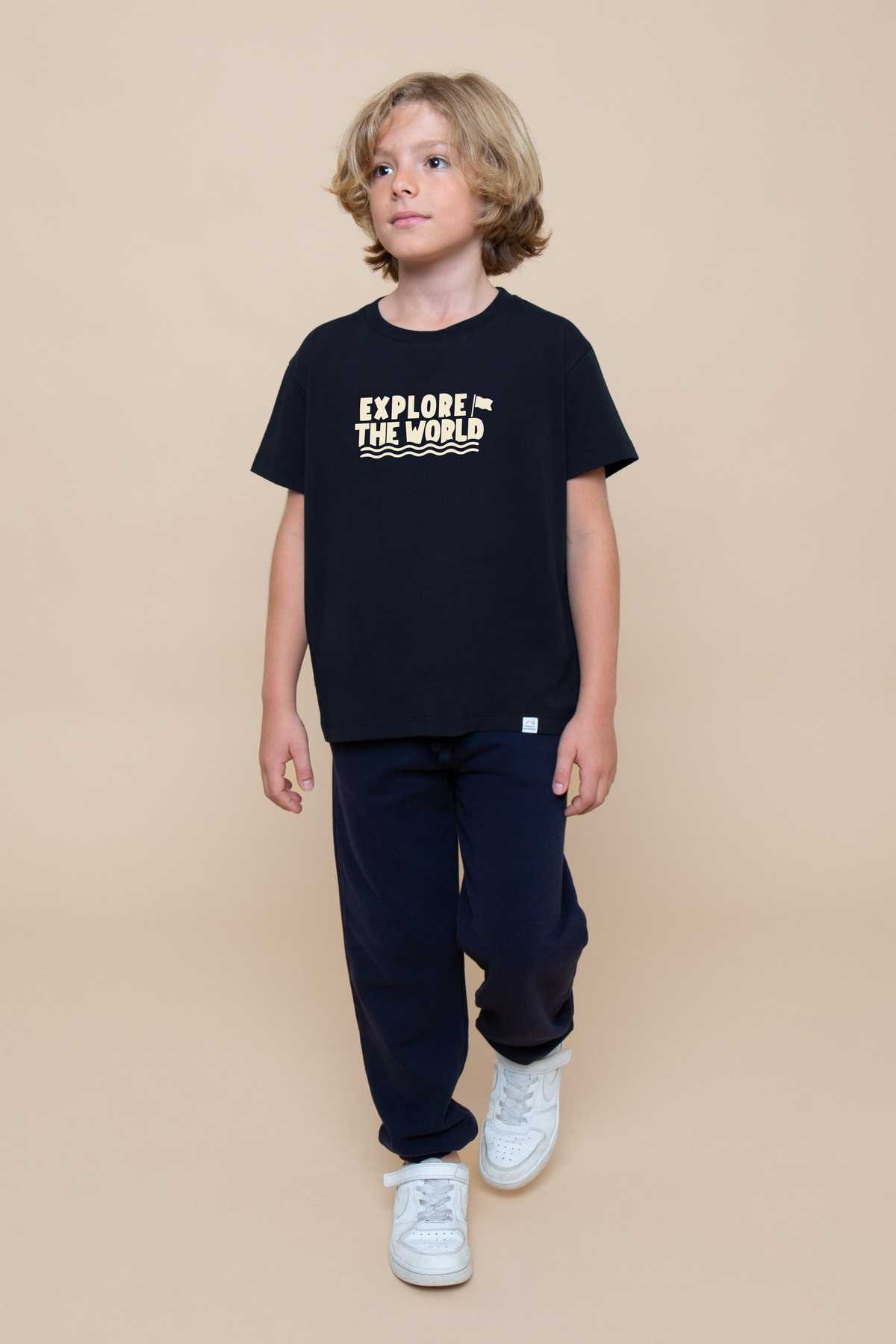 Tshirt Sam EXPLORE THE WORLD