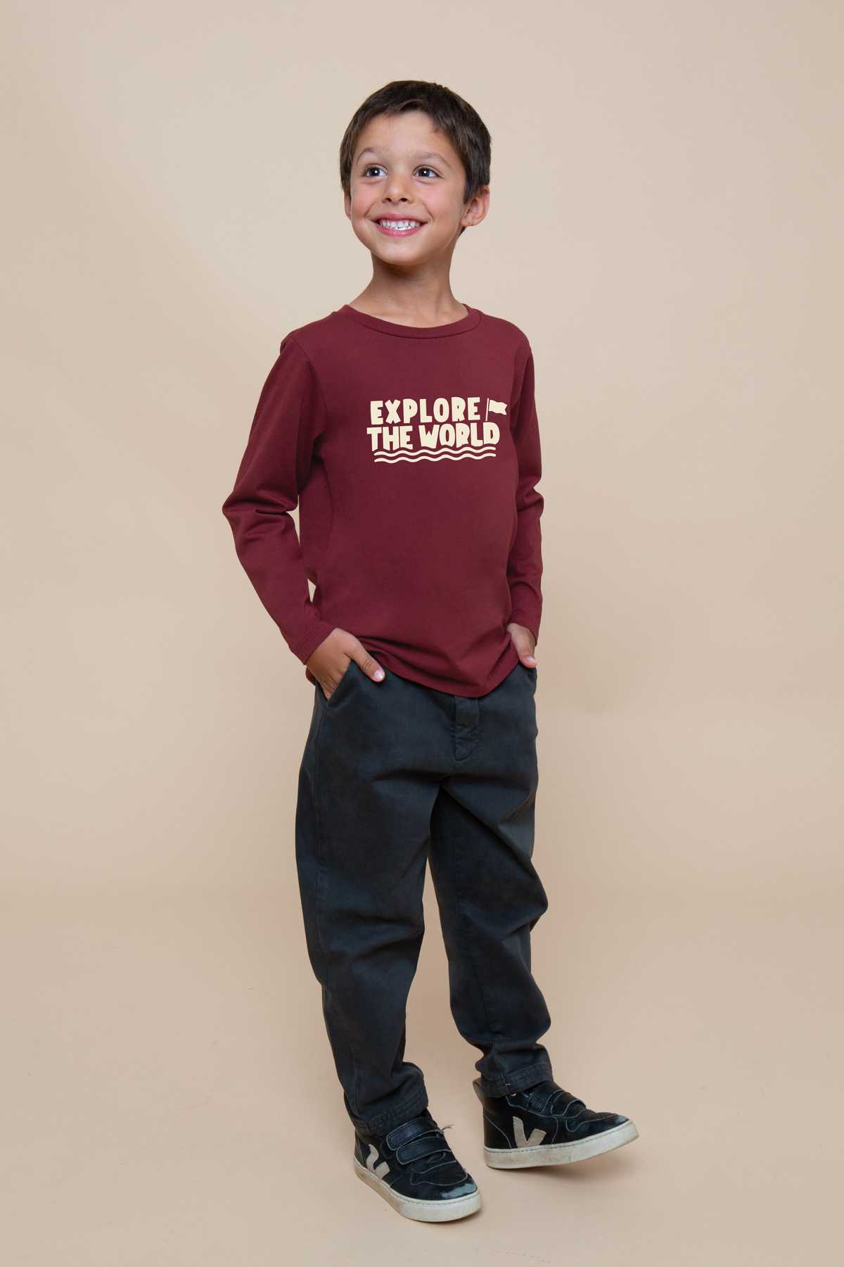 Tshirt Tom EXPLORE THE WORLD