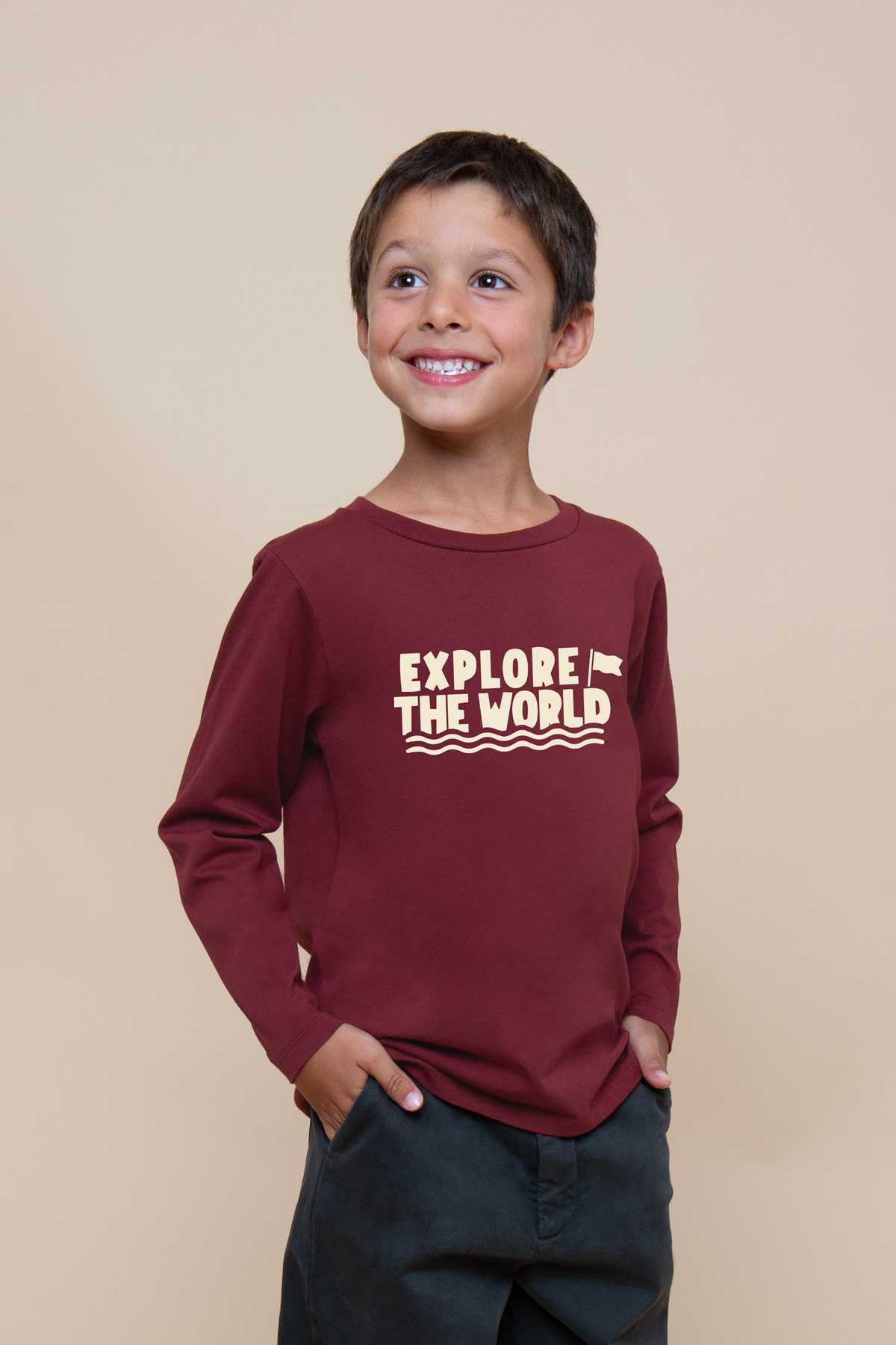 Tshirt Tom EXPLORE THE WORLD